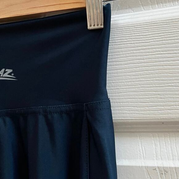 Zubaz Blue Side Green Mesh Panels NFL Seattle Seahawks Graphic Leggings Size XS - Picture 8 of 13